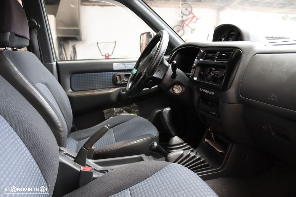 Mitsubishi L200 2.5 TD Strakar CD - 25