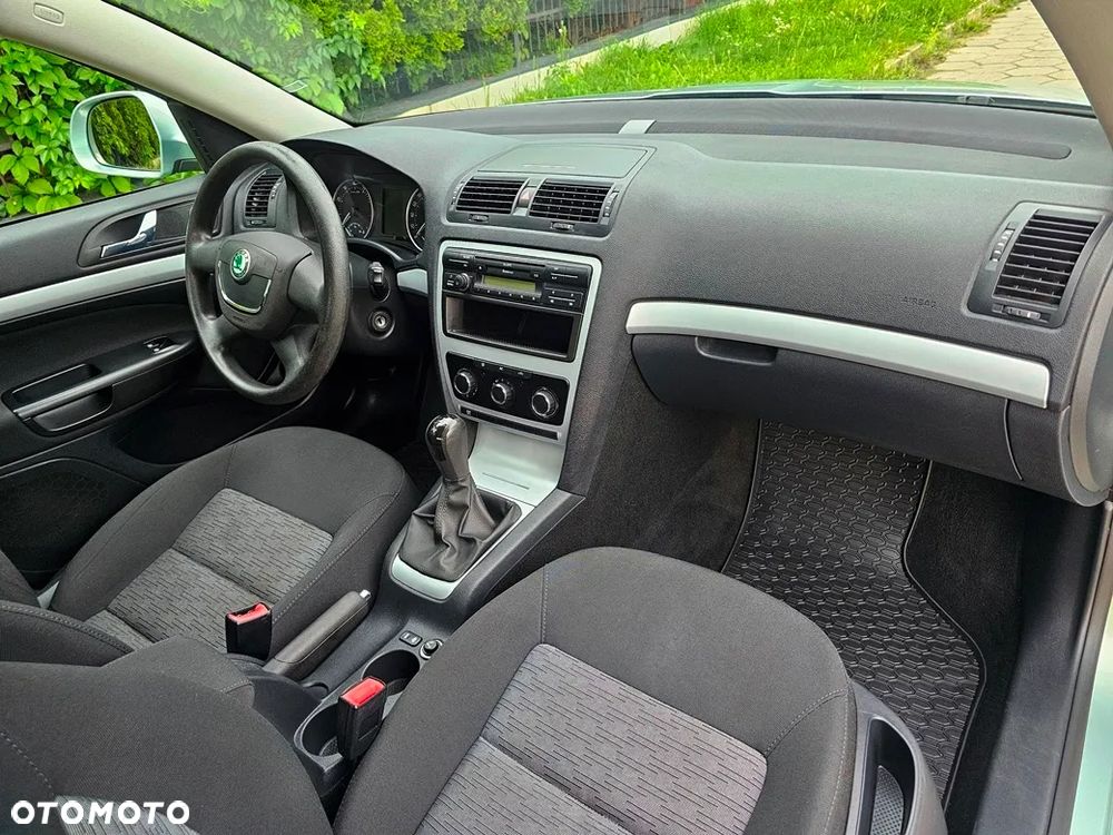 Skoda Octavia 1.6 Selection - 22