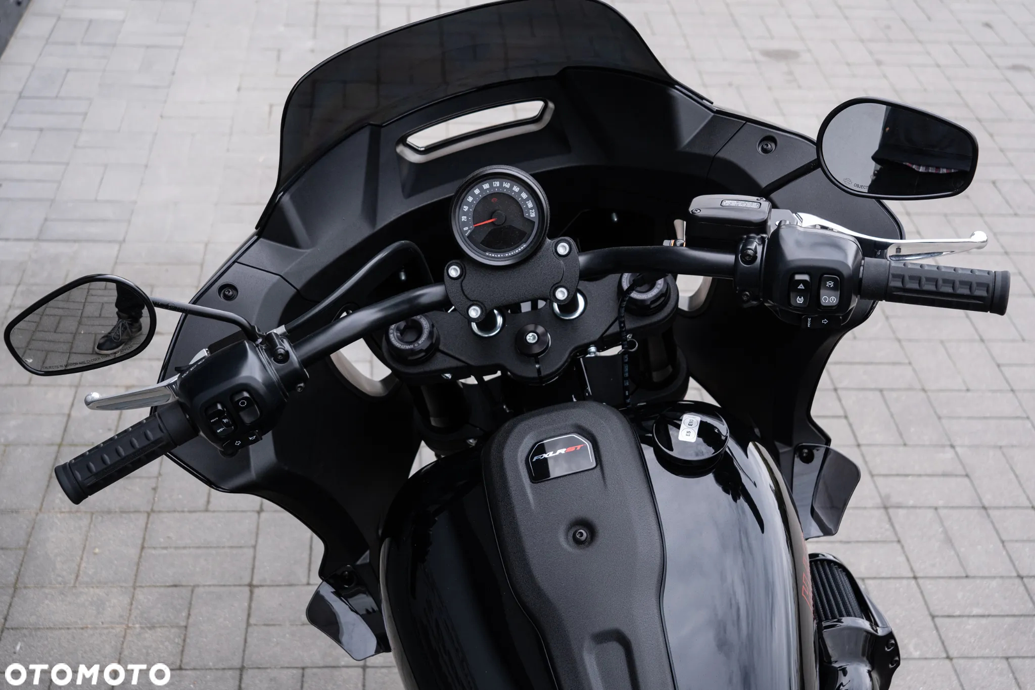 Harley-Davidson Softail Low Rider - 11