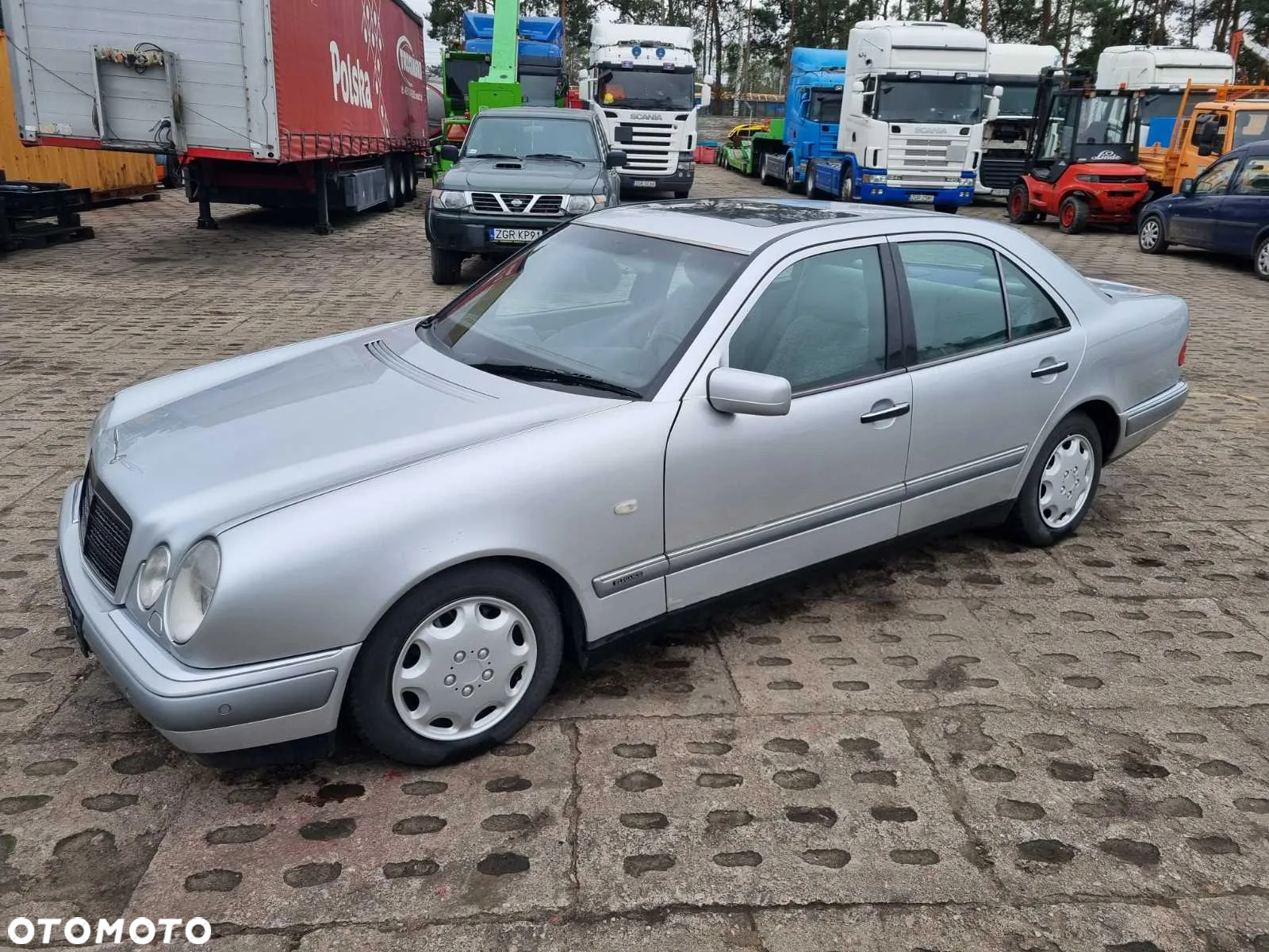 Mercedes-Benz Klasa E - 2