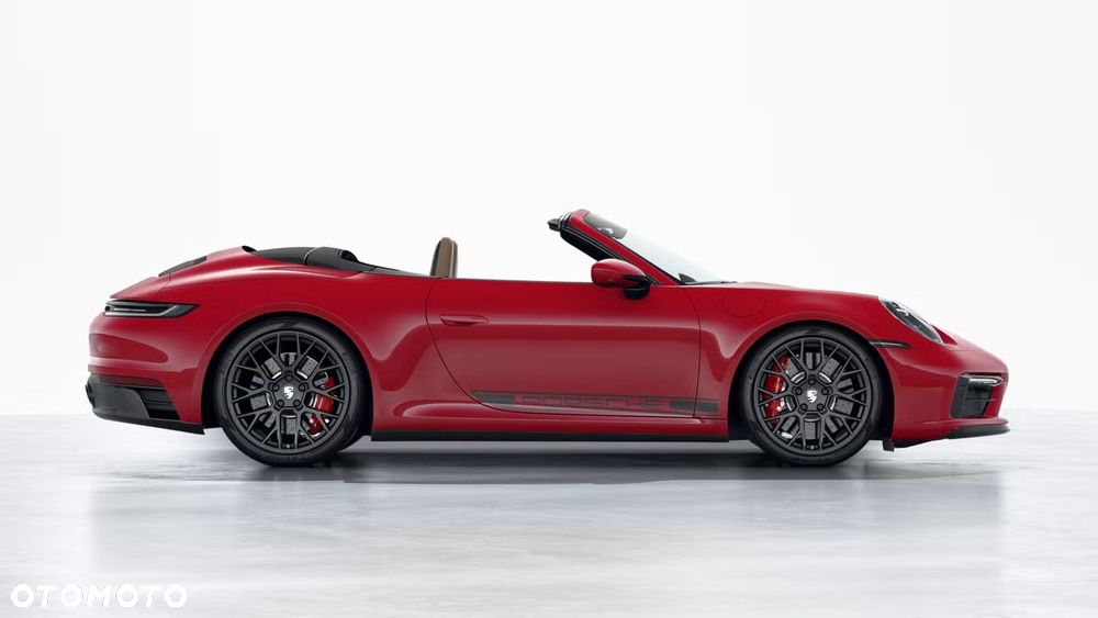Porsche 911 Carrera 4 GTS - 5