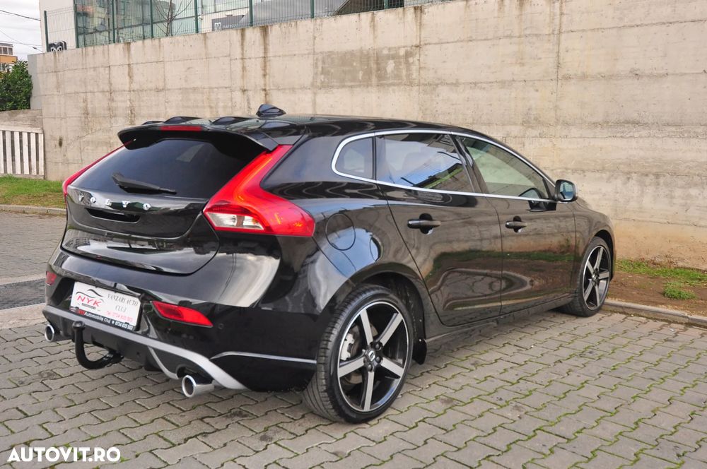 Volvo V40 D3 Geartronic RDesign - 4