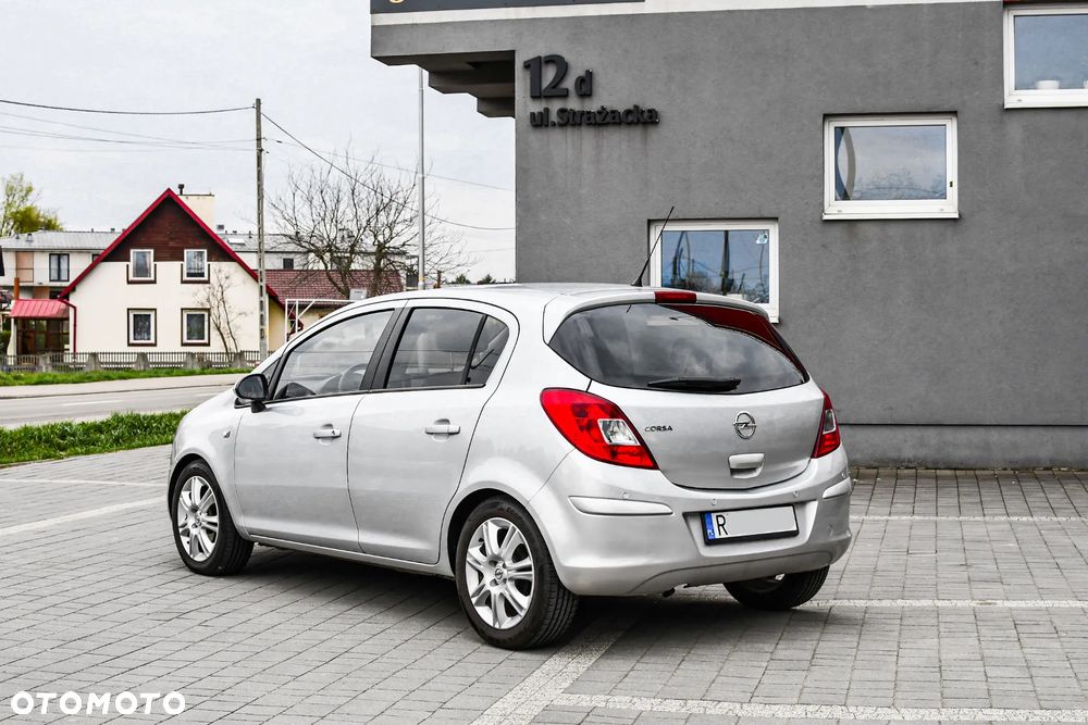 Opel Corsa 1.3 CDTI Cosmo - 2