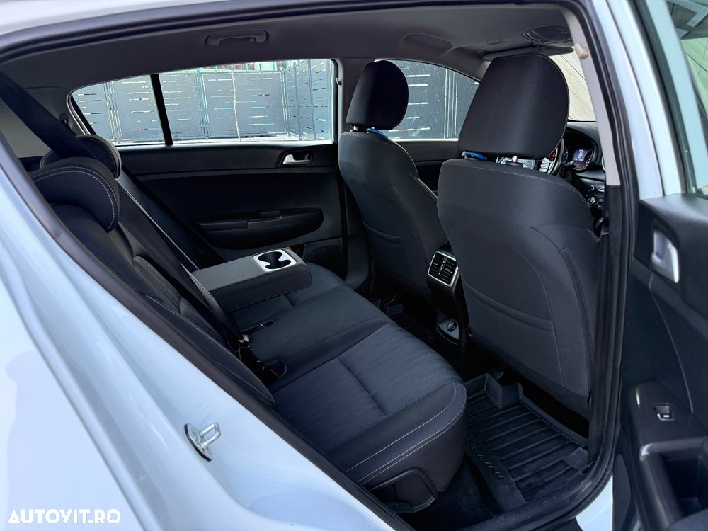 Kia Sportage 1.6 CRDI 2WD Eco-Dynamics+ (48V M-H) Spirit - 13