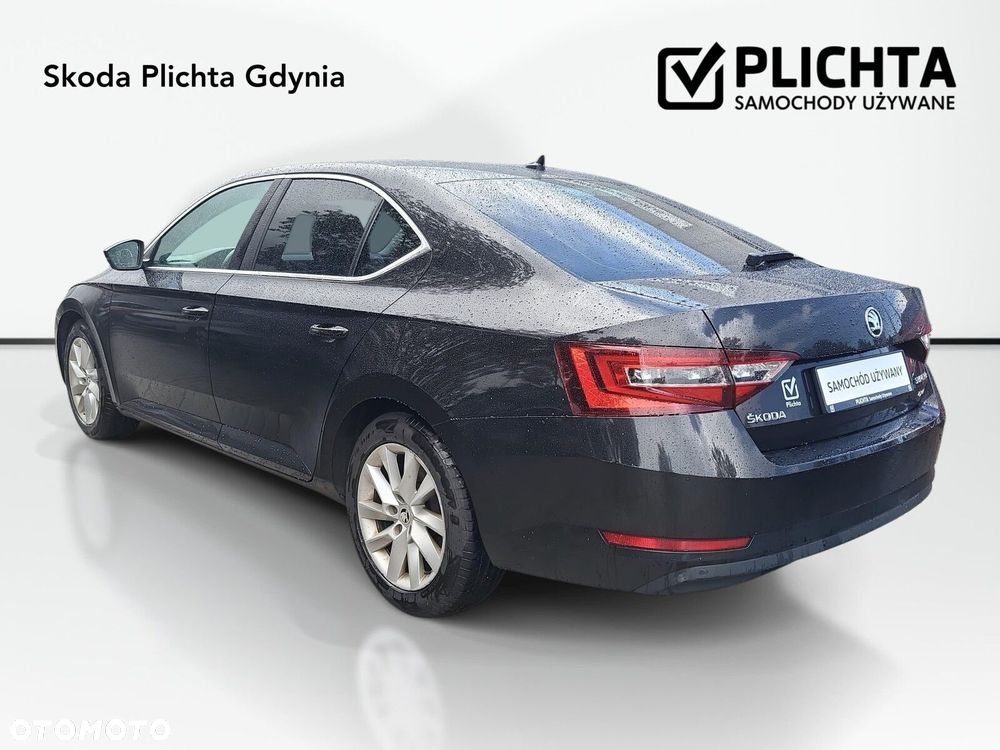 Skoda Superb 2.0 TDI SCR 4x4 Ambition DSG - 4