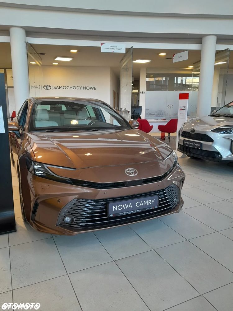 Toyota Camry - 2