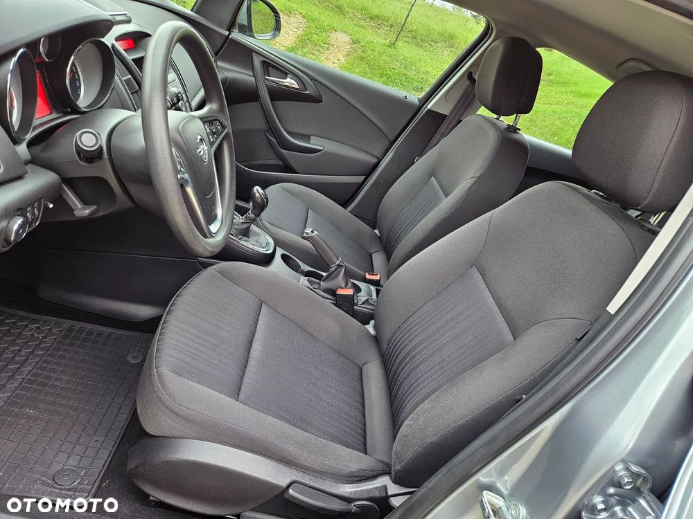 Opel Astra IV 1.6 CDTI Essentia - 14