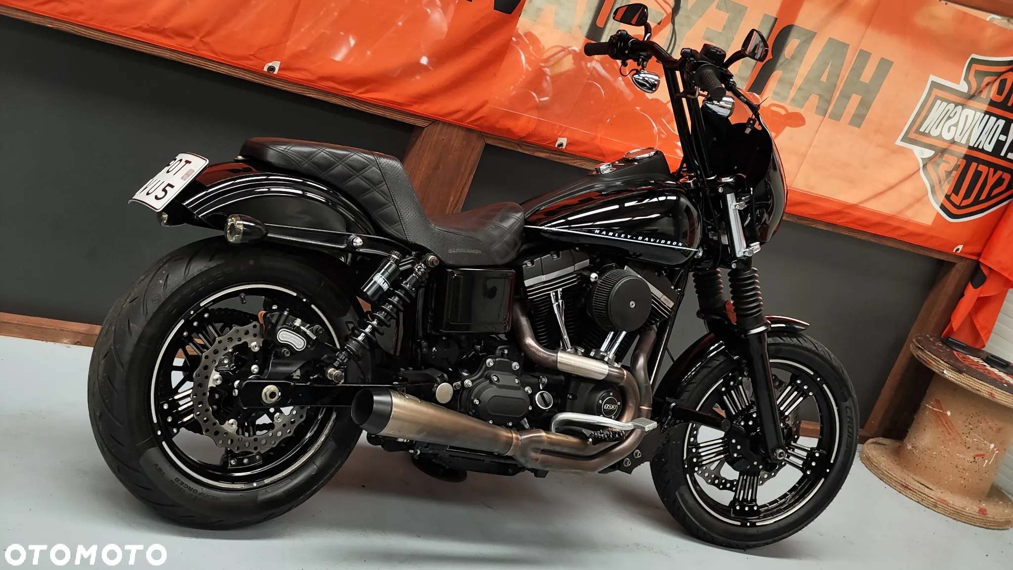 Harley-Davidson Dyna Street Bob - 2