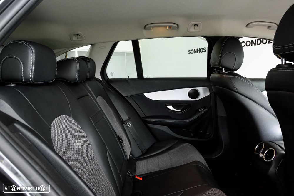 Mercedes-Benz C 300 - 35