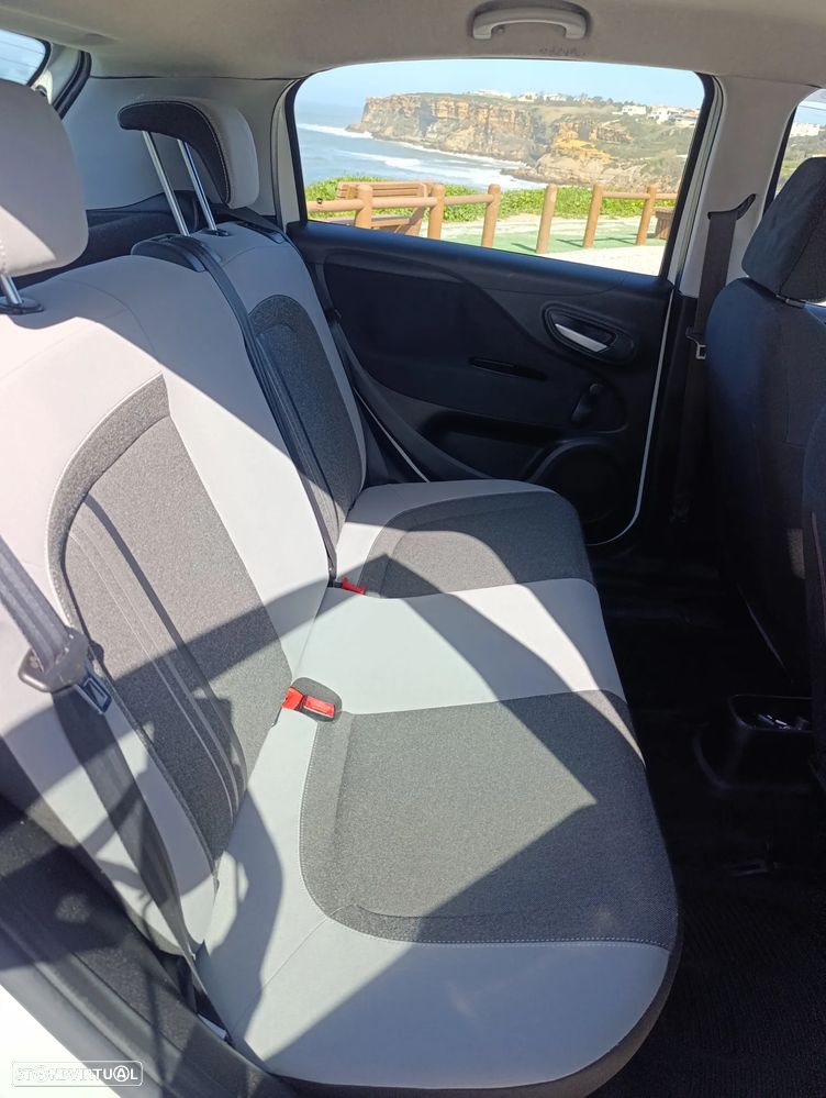 Fiat Punto 1.3 M-Jet Easy S&S - 9