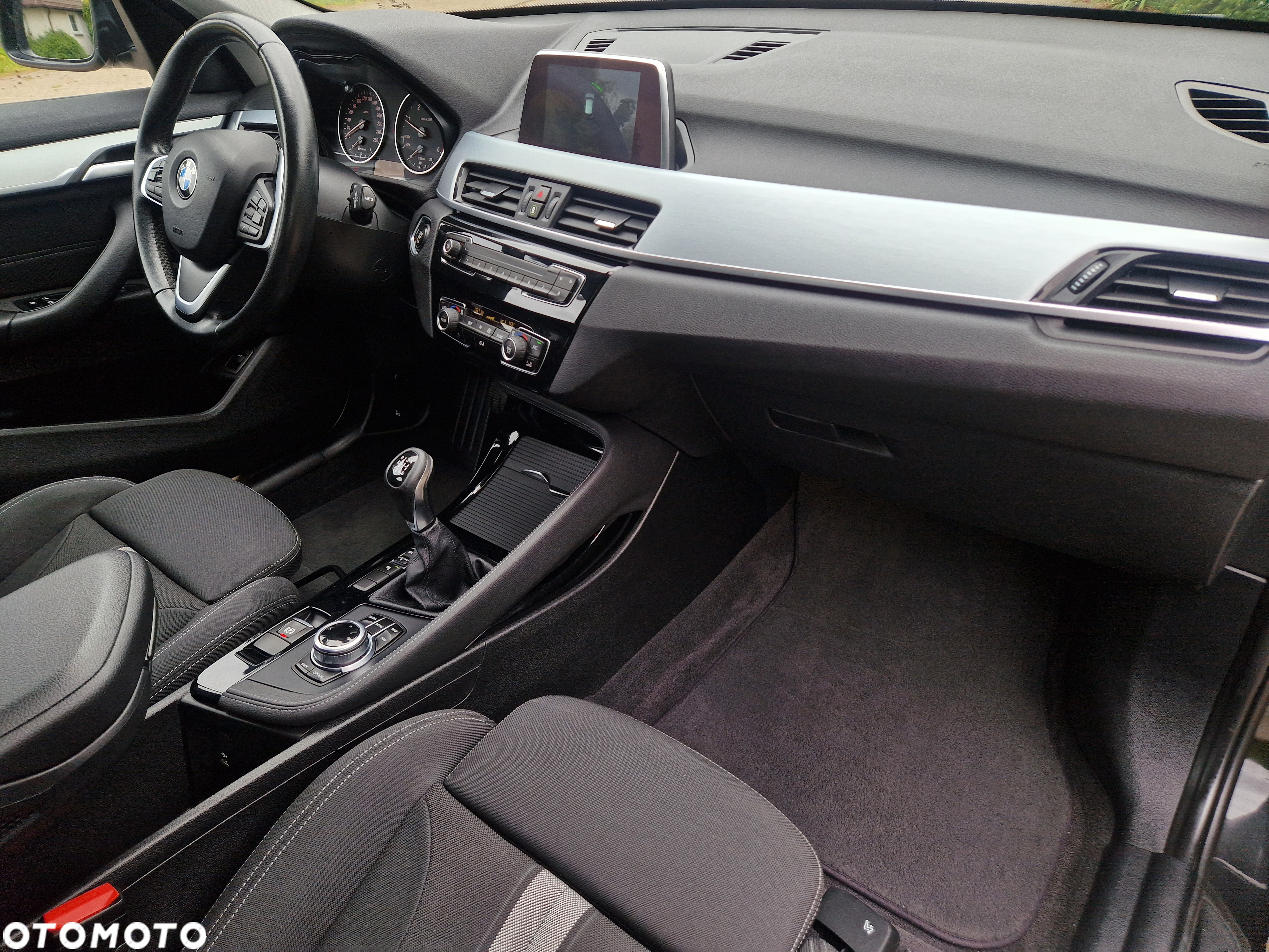 BMW X1 sDrive18d Sport Line - 7