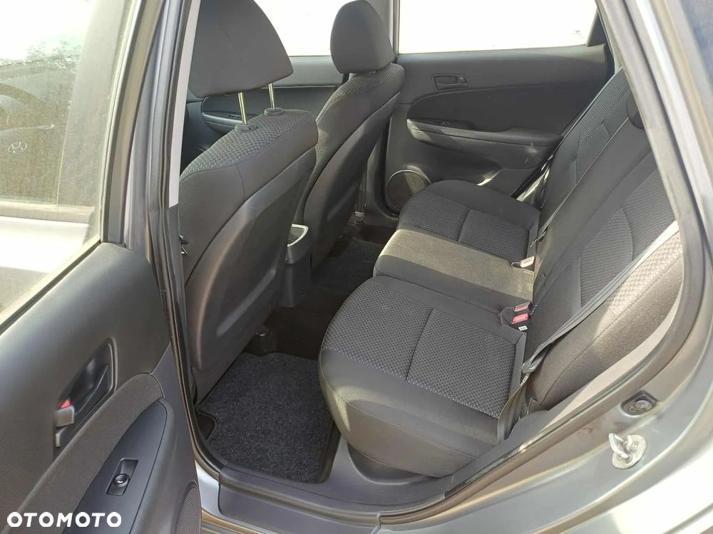 Hyundai i30 1.4 Classic + - 9