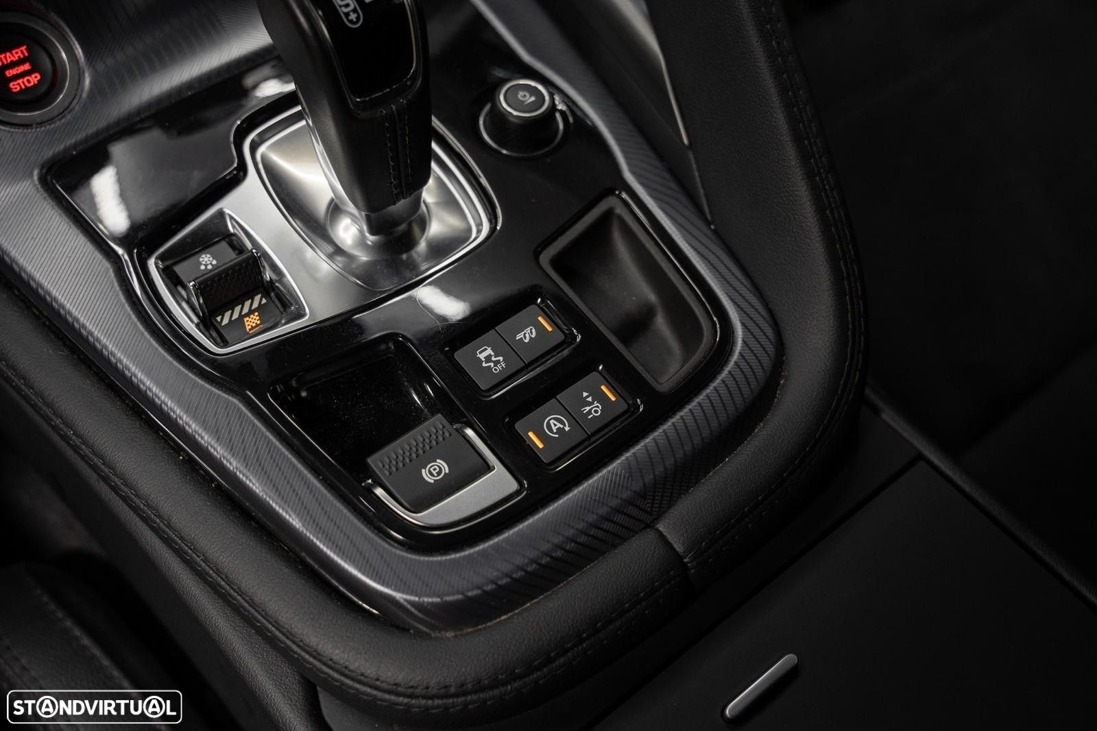 Jaguar F-Type 2.0 i4 R-Dynamic Black - 16