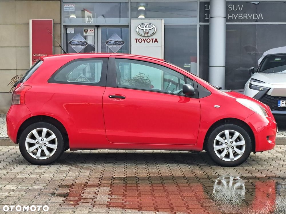 Toyota Yaris 1.3 Luna Premium - 8