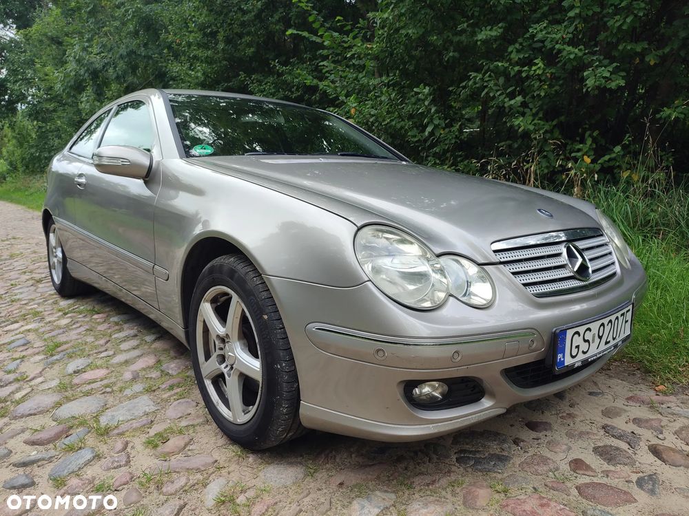 Mercedes-Benz Klasa C 220 CDI Sportcoupe Automatik - 22