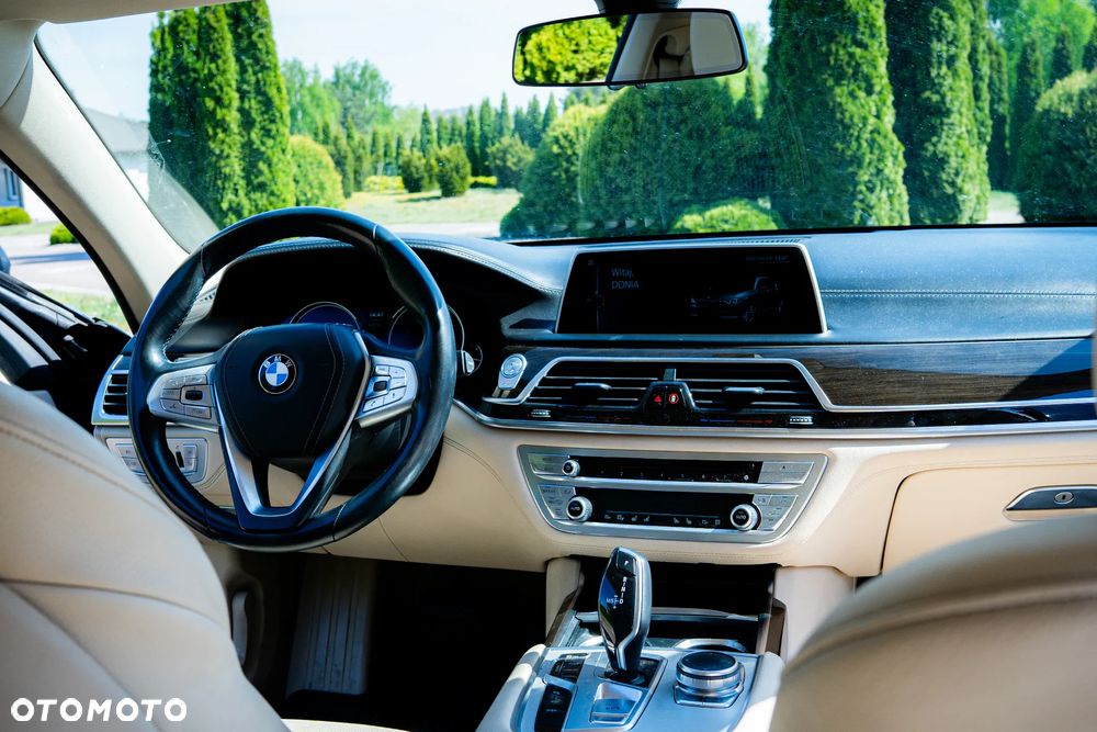 BMW Seria 7 730d xDrive - 16