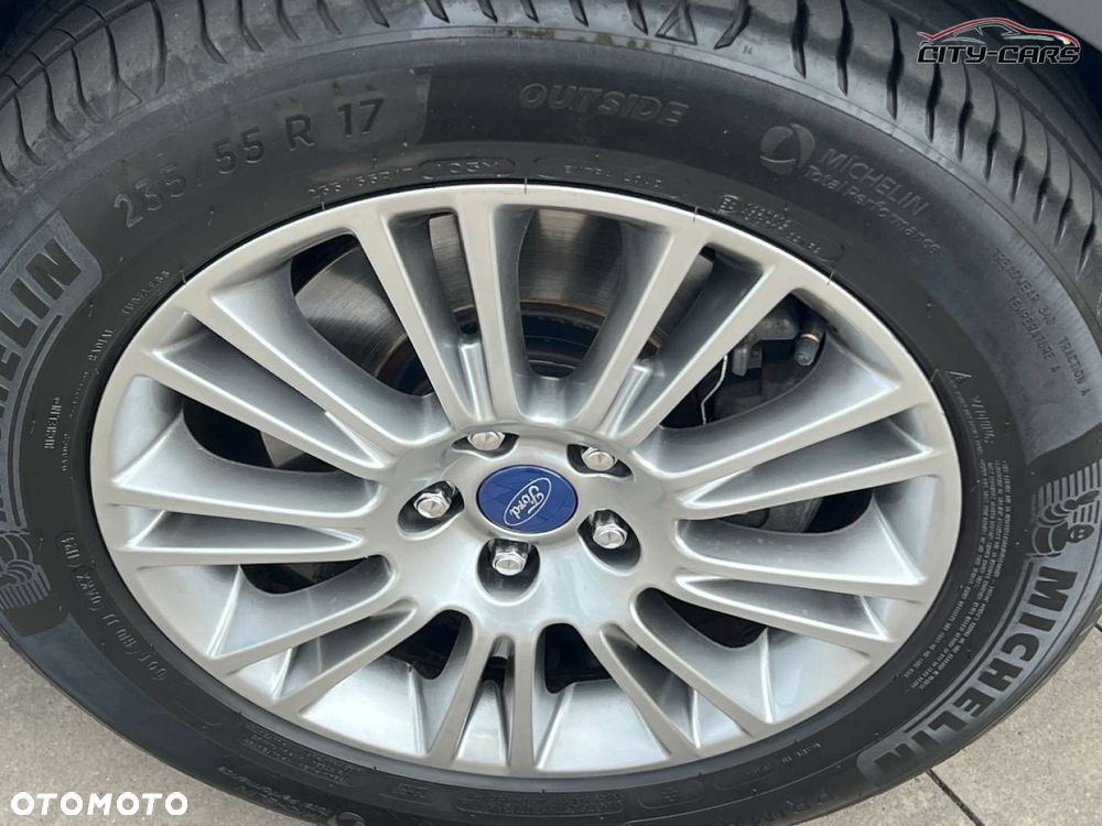 Ford Kuga - 11