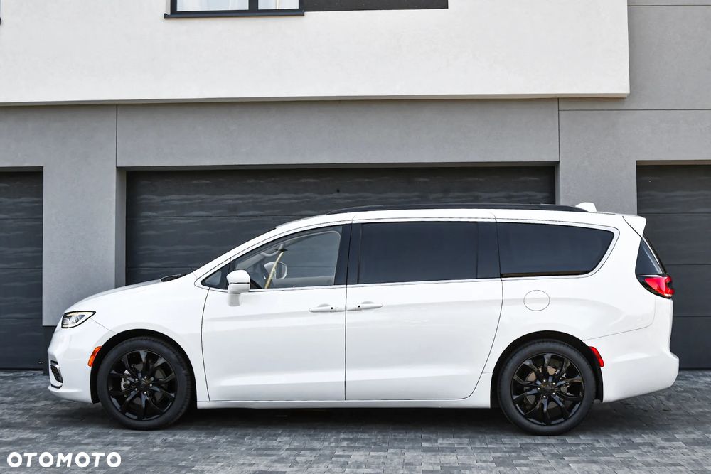 Chrysler Pacifica - 6