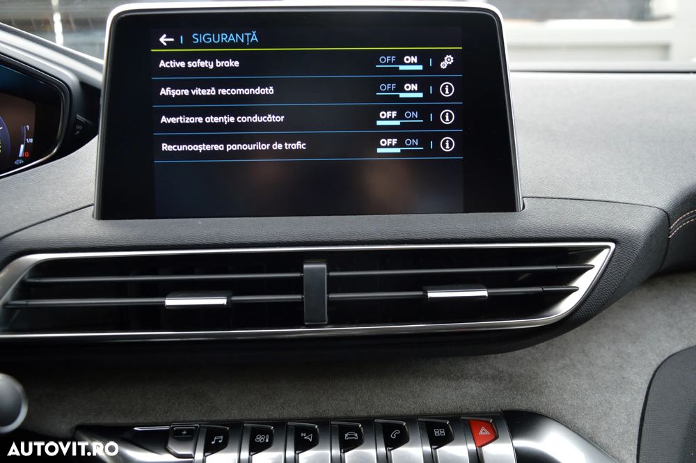 Peugeot 3008 PHEV 300 EAT8 4X4 GT - 15