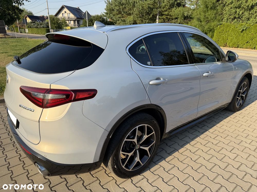 Alfa Romeo Stelvio 2.0 Turbo TI Q4 - 6