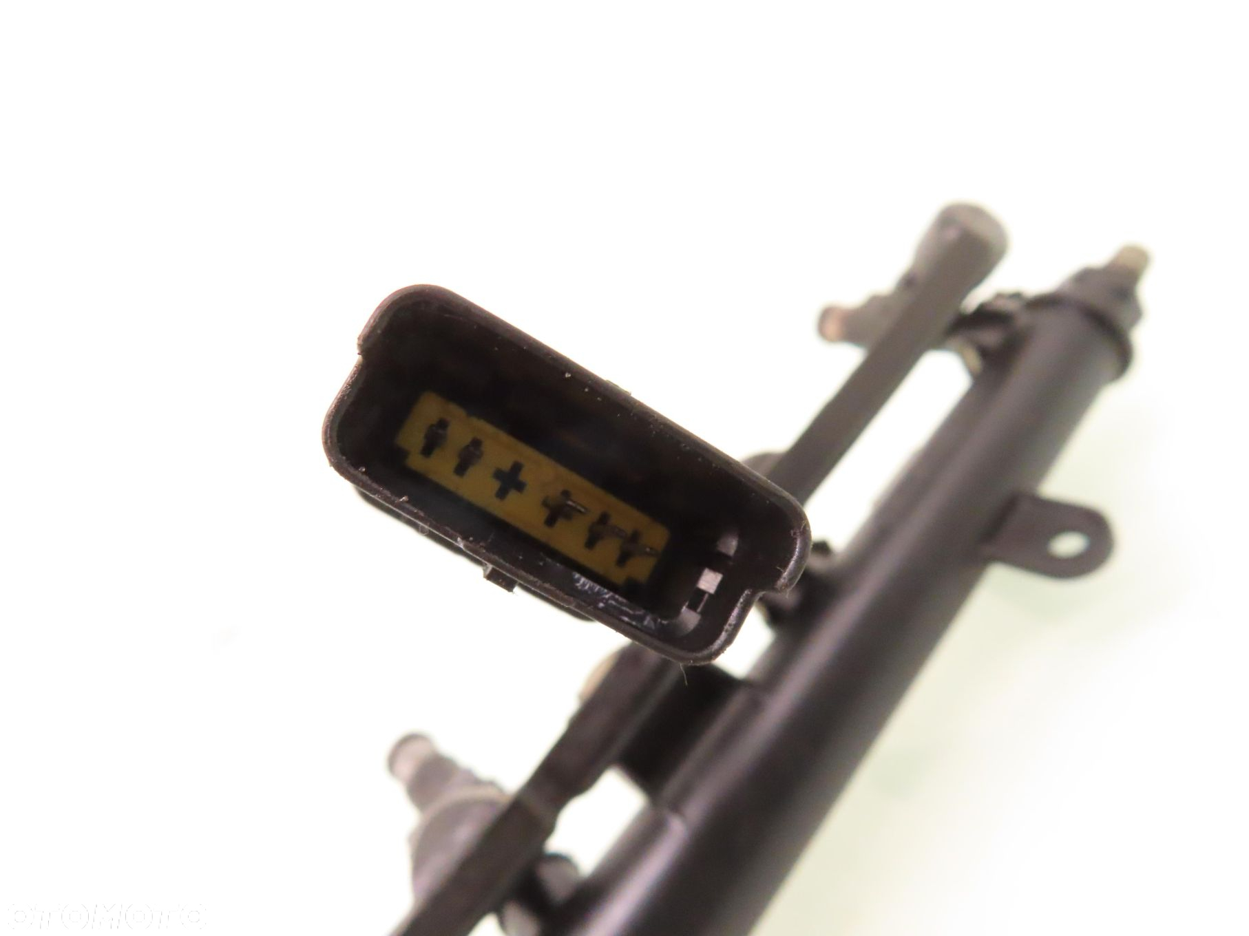LISTWA WTRYSKOWA PEUGEOT 206 1.4 9628982980C 9638128080 - 4