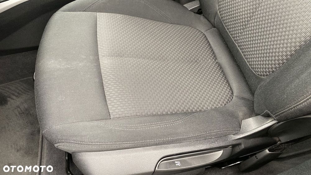 BMW Seria 1 118i Advantage - 16