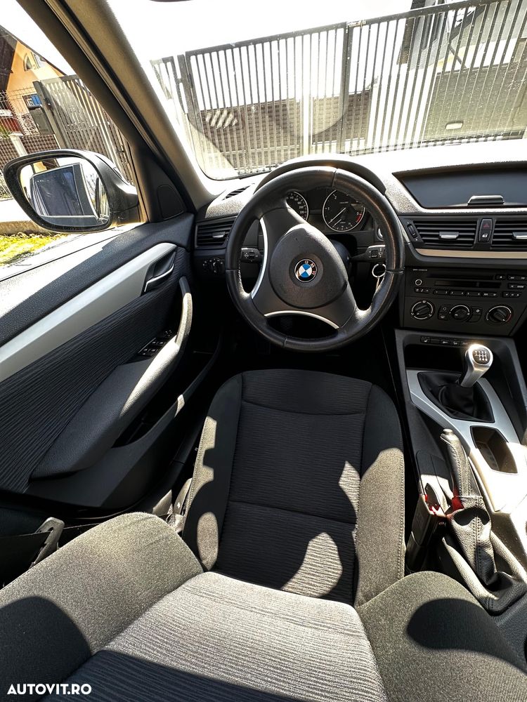 BMW X1 xDrive18d Sport Line - 11