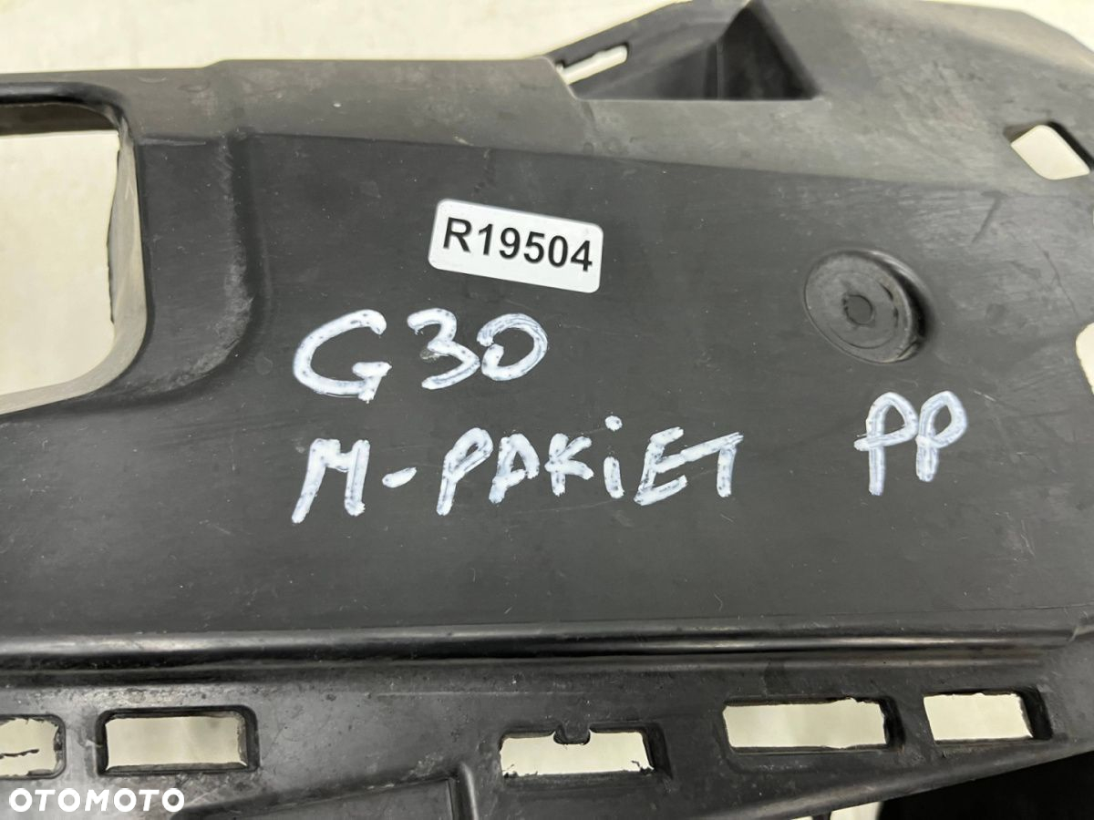 Ślizg BMW 5 G30 G31 M-PAKIET 17-20r. przedlift prawe przednie mocowanie zderzaka halogenu wspornik - 9