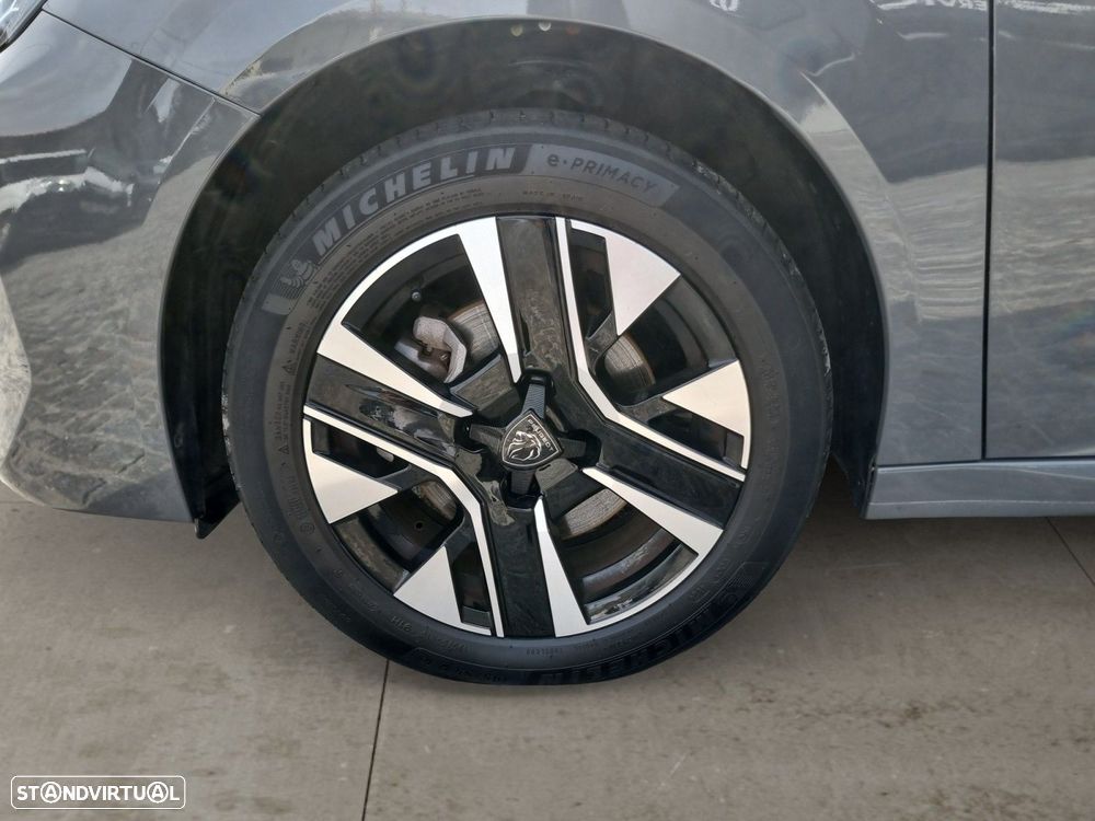Peugeot 208 1.2 Hybrid Allure e-DCS6 — fotografia 14