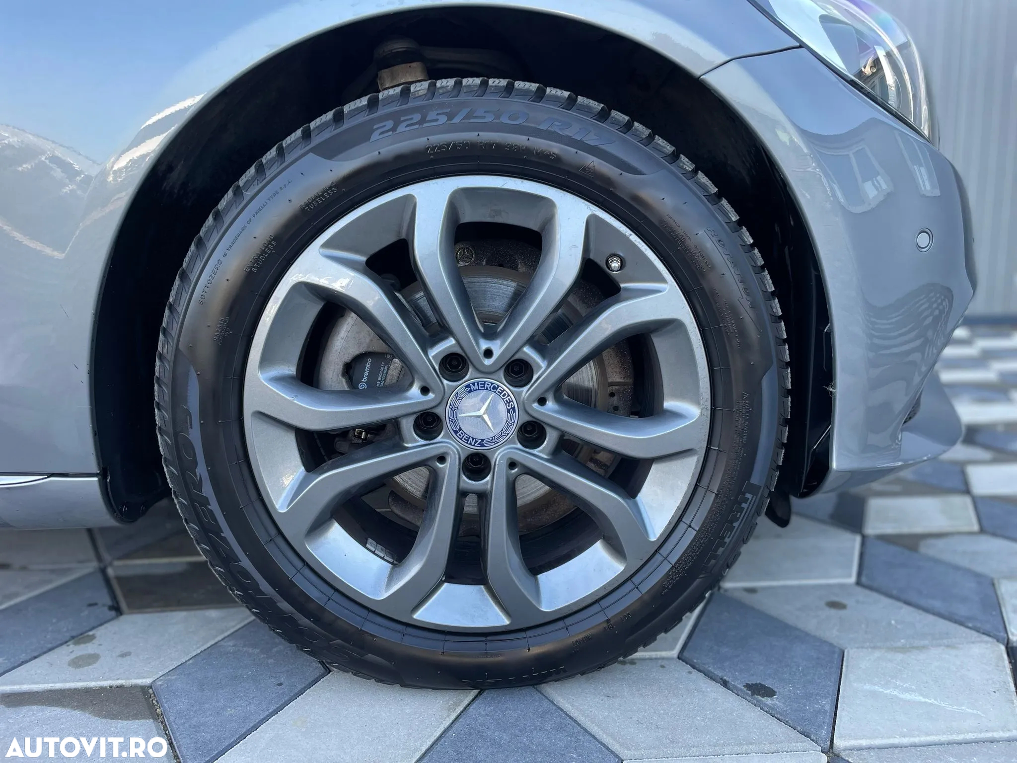 Mercedes-Benz C - 23