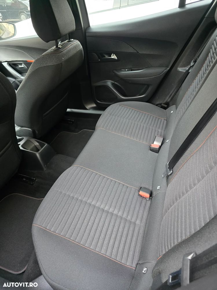 Peugeot 2008 PureTech 130 EAT8 Allure - 11