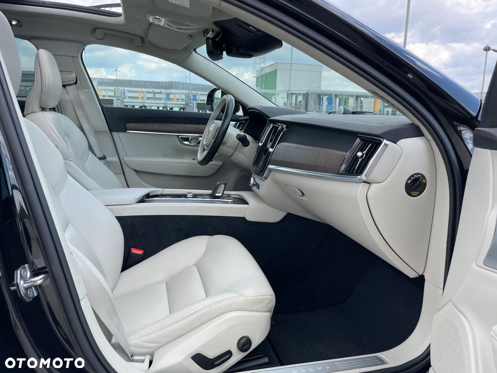 Volvo V90 Cross Country B5 D AWD Pro - 23