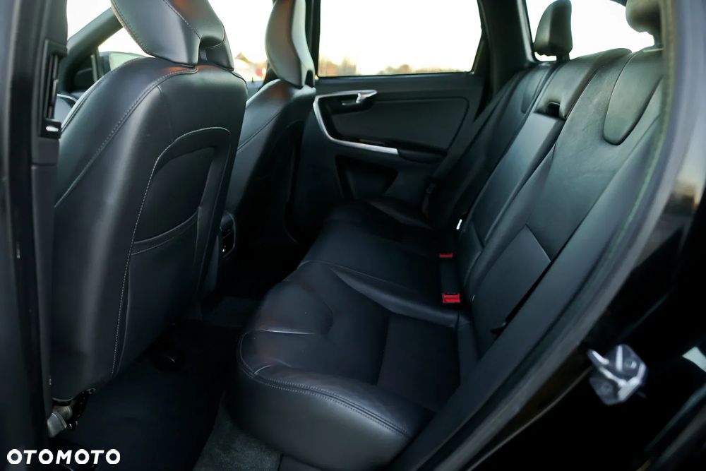 Volvo XC 60 D4 Geartronic Summum - 20