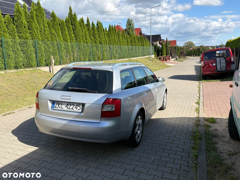 Audi A4 Avant 2.5 TDI - 11