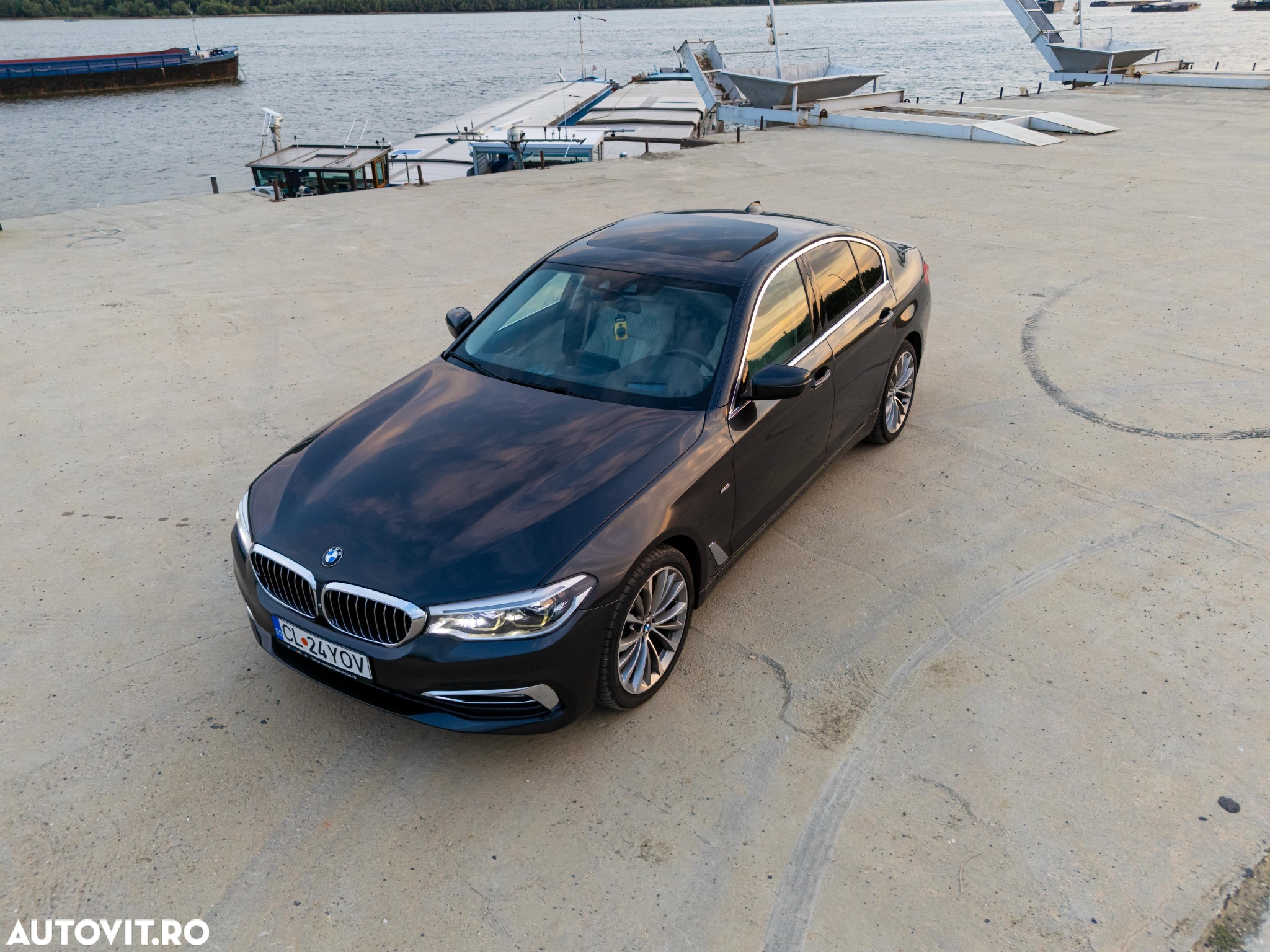 BMW Seria 5 530d xDrive AT - 11