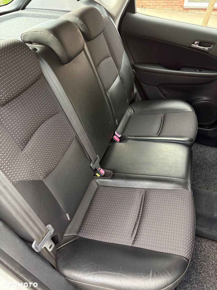 Hyundai i30 1.6 Classic + - 23