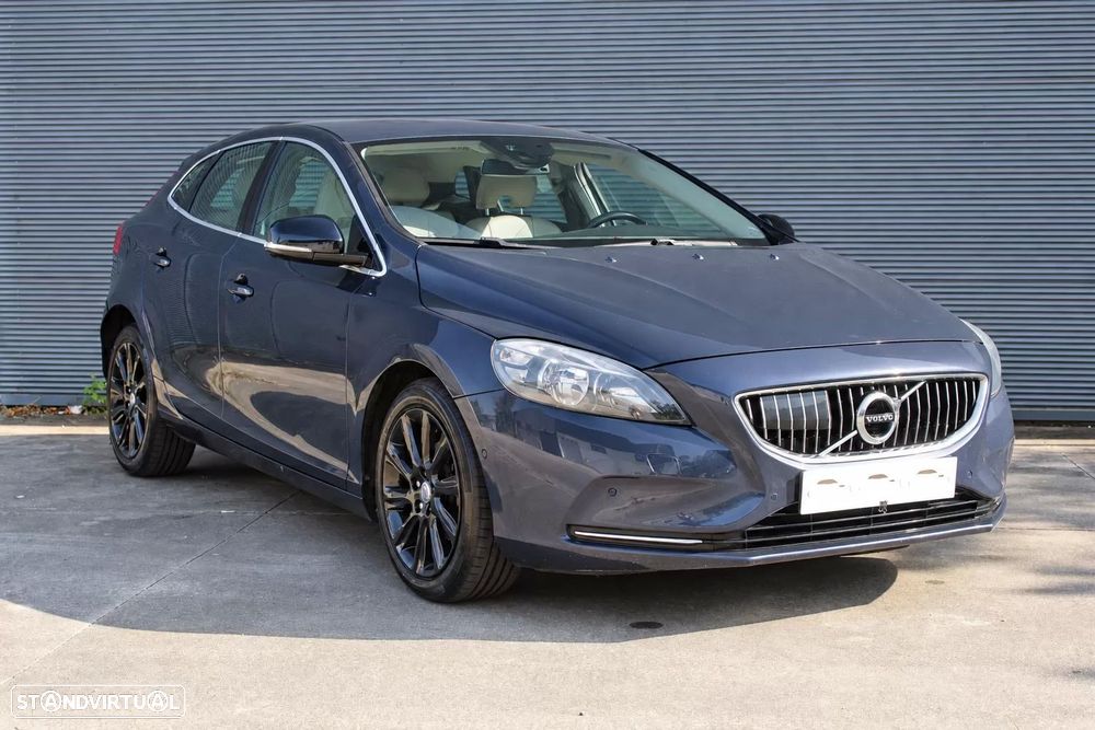 Volvo V40 1.6 D2 Momentum Eco - 1