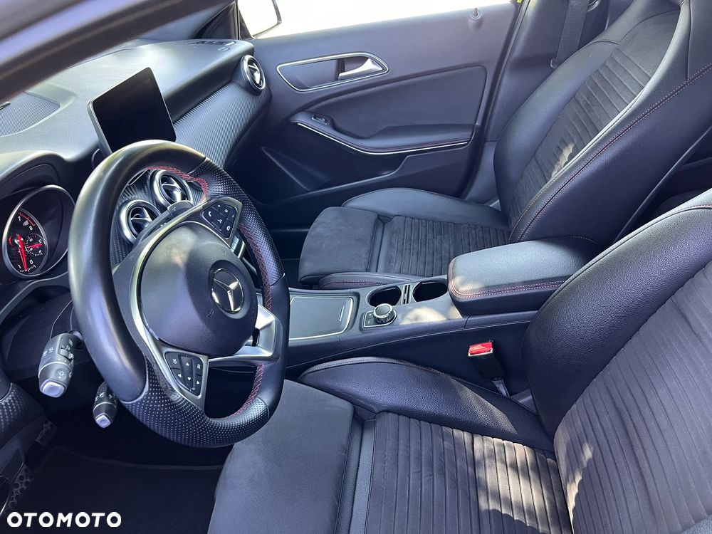 Mercedes-Benz Klasa A 220 4-Matic - 8