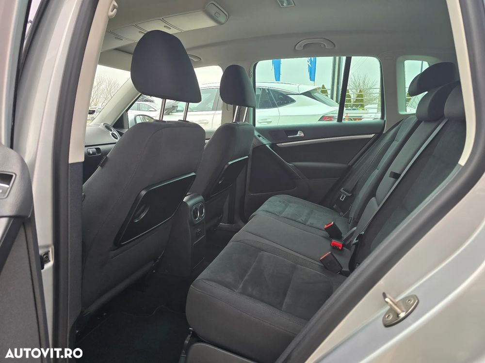 Volkswagen Tiguan - 16