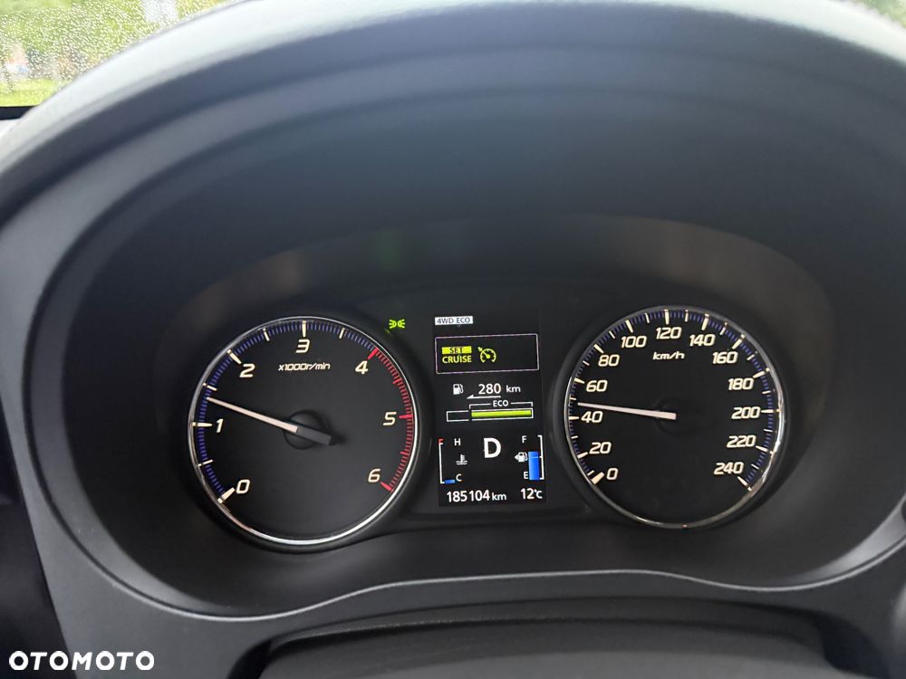 Mitsubishi Outlander - 33