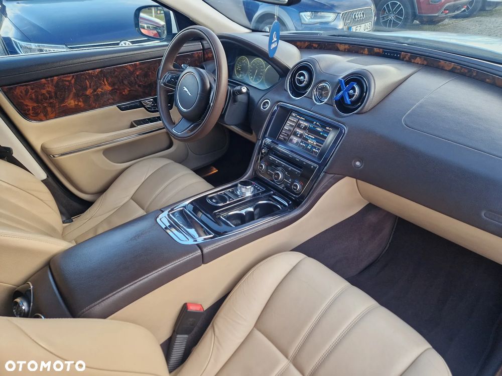 Jaguar XJ 3.0 V6 Kompressor Langversion Premium Luxury - 34