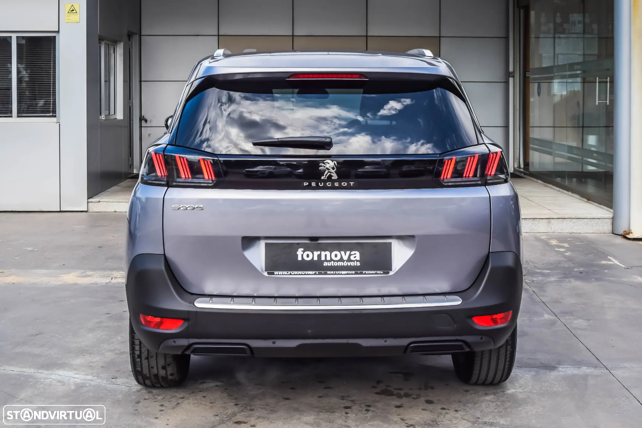 Peugeot 5008 1.5 BlueHDi Allure Pack EAT8 - 6
