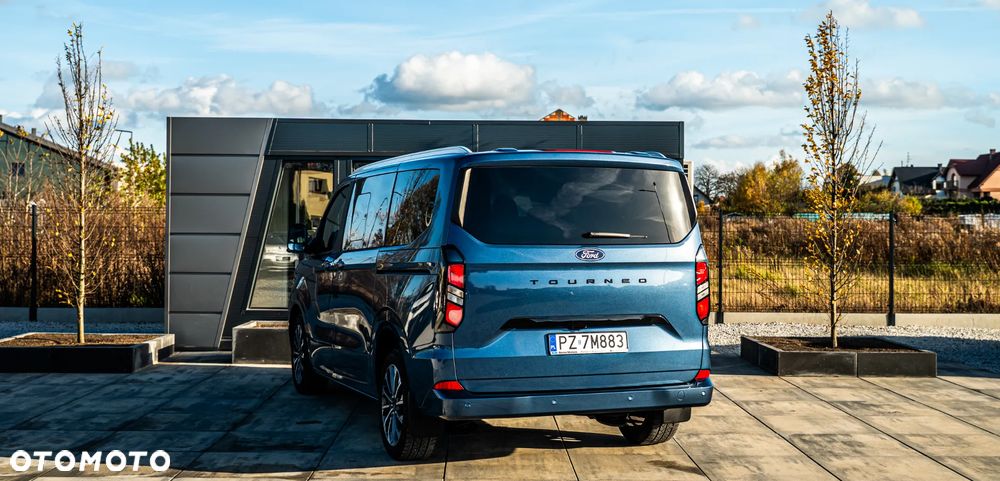 Ford Tourneo Custom - 10
