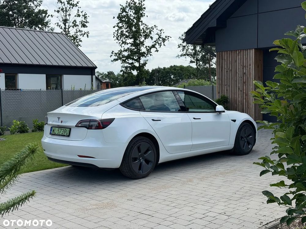 Tesla Model 3 Standard Range Plus - 4