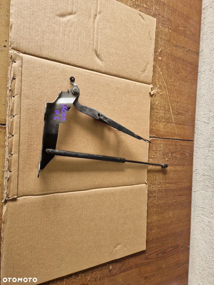 ZAWIAS MASKI PRAWY VOLVO XC90 2003r 2012r KOMPLETNY - 2