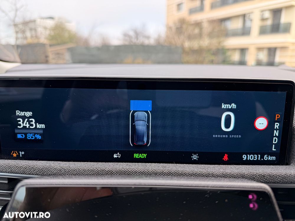 Ford Mustang Mach-E - 9