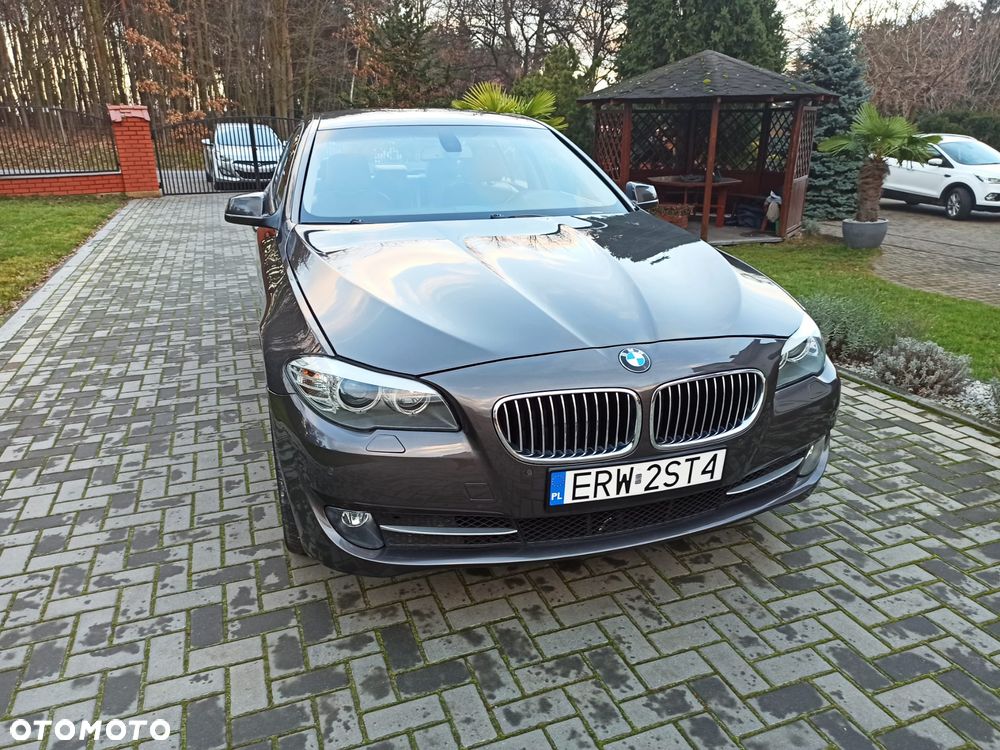 BMW Seria 5 520d Luxury Line - 2