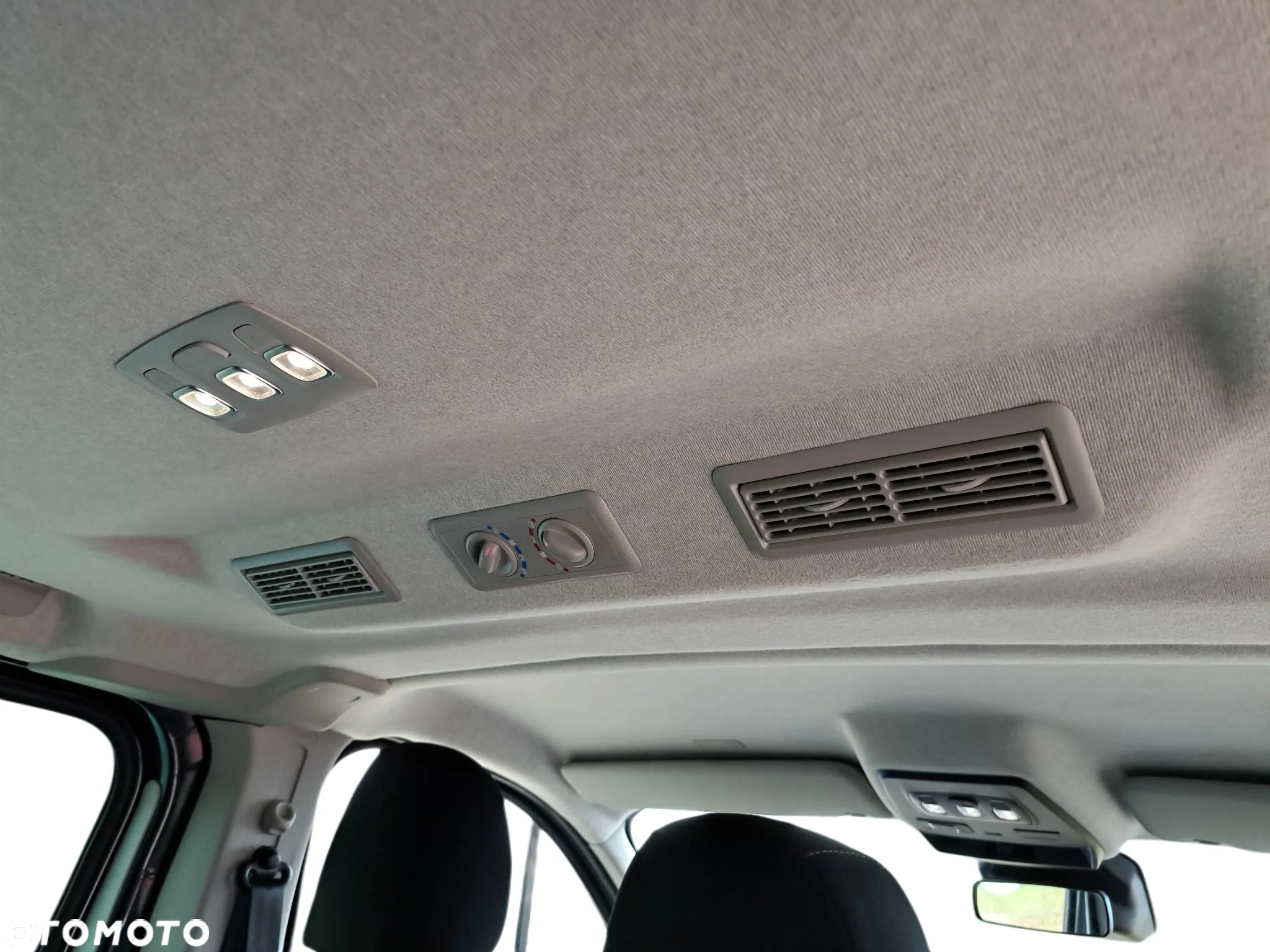 Renault Trafic - 26