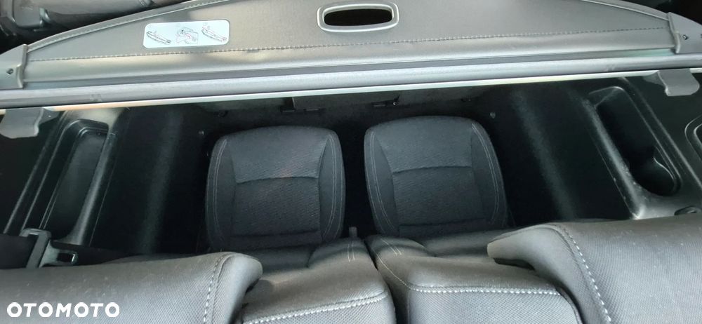 Kia Carens 1.7 CRDi S 7os - 14