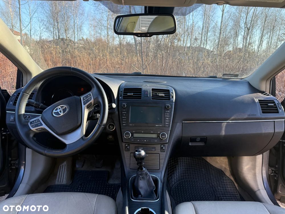 Toyota Avensis 2.0 Prestige NAVI - 3